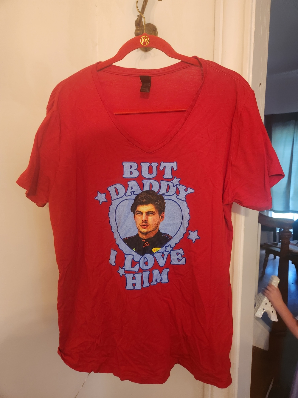 Red Graphic V-Neck Women's Shirt - 'But Daddy I Love Him'